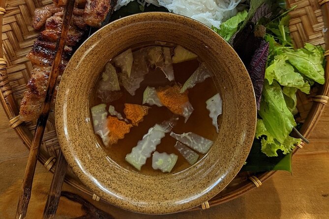 Hanoi Street Food Private Tour - Guides, group size, and practical comfort