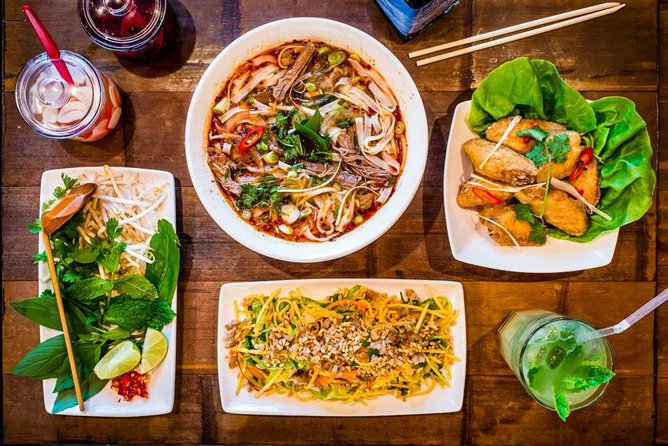 Hanoi street food tour (small group) - Starting in Hanoi’s Old Quarter