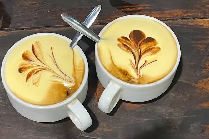 Hanoi Street Food Tour Taste 6 Local Dishes and Drinks - Meeting at 21 Luong Ngoc Quyen Street