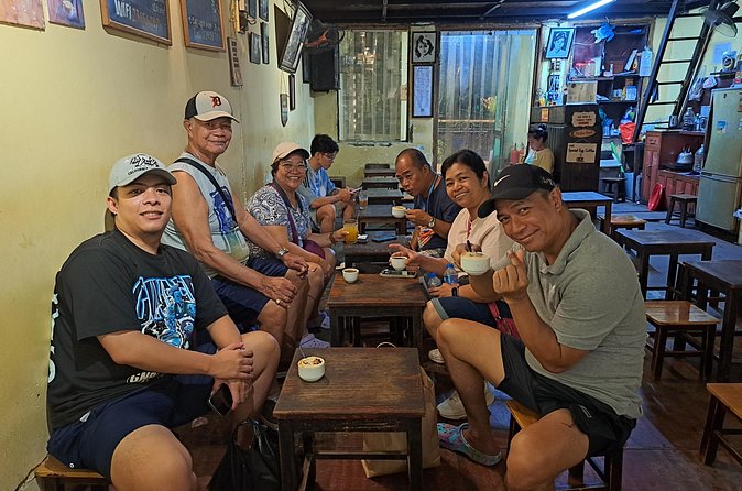 Hanoi Street Food Tour with Local Guide - What the Old Quarter adds to the meal
