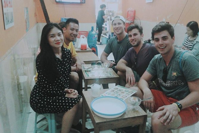 Hanoi Street Food Tour - Starting from Hoàn Kiếm and entering the Old Quarter