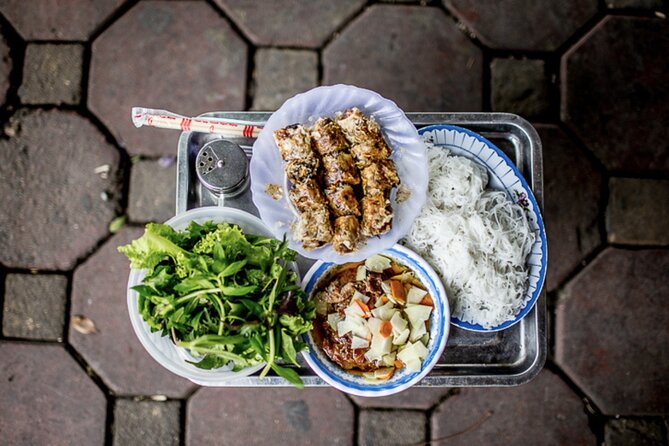 Hanoi Vegan Street Food Tour and Train Street - Six vegan dishes across Hanoi’s Old Quarter