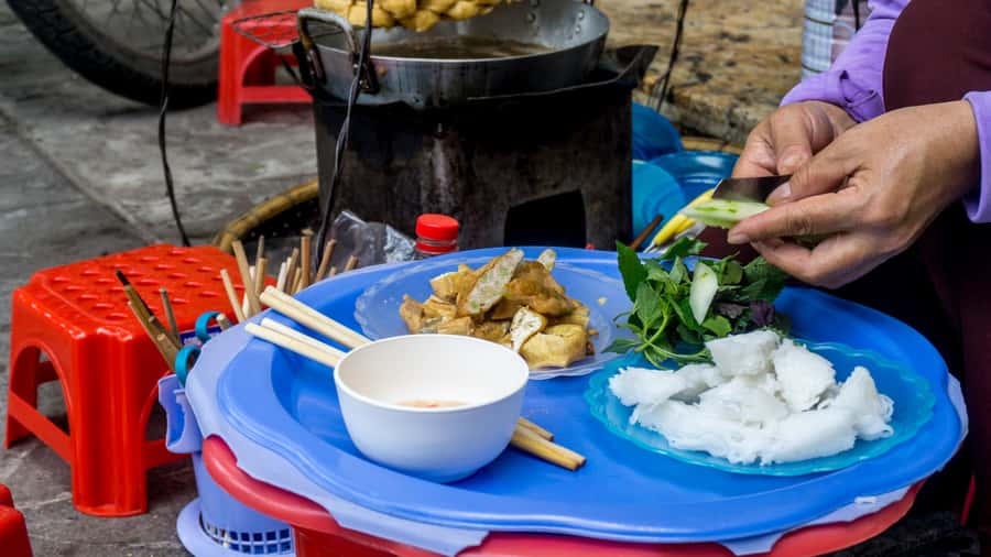 Hanoi Vegan Street Food & Train Street Tour - At a glance