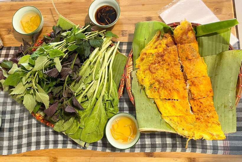 Hanoi: Vietnamese Street Food Tour with Egg Coffee - Bun bo nam bo and the savory heart of the tour