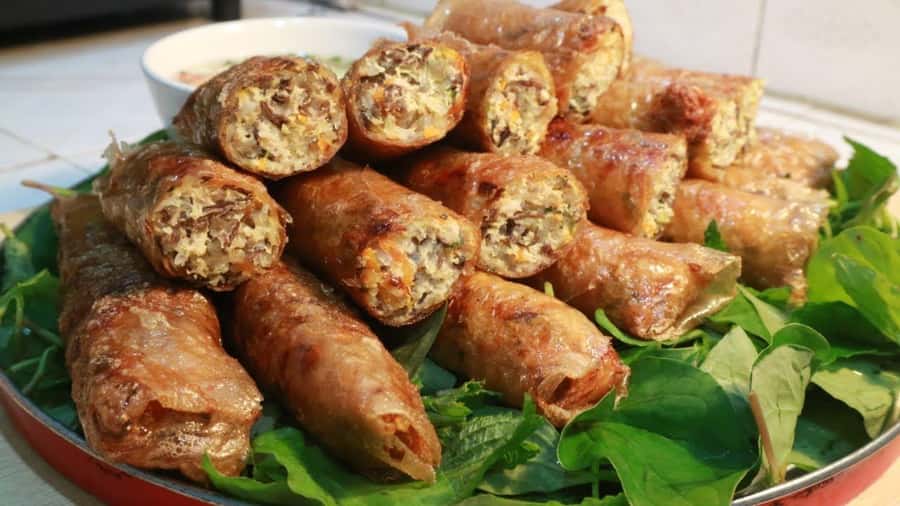 Hanoi: Vietnamese Street Food Tour with Local Guide - Nộm bò khô brings a fresh start