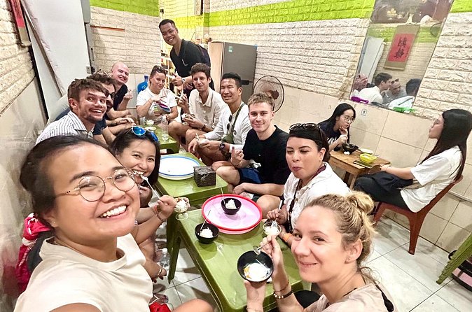 Hanoi Walking Street Food Tour - What Tam’s guiding style adds