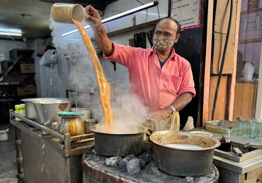 Heritage Walk & Street Food Tasting in Jaipur - Tripolia Bazar: architecture, crafts, and working streets