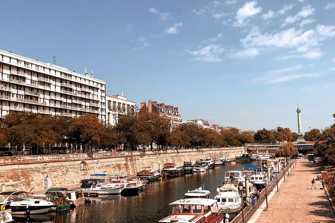 Historical Paris Walking Tour to Vibrant Food Market - Who should book this experience?