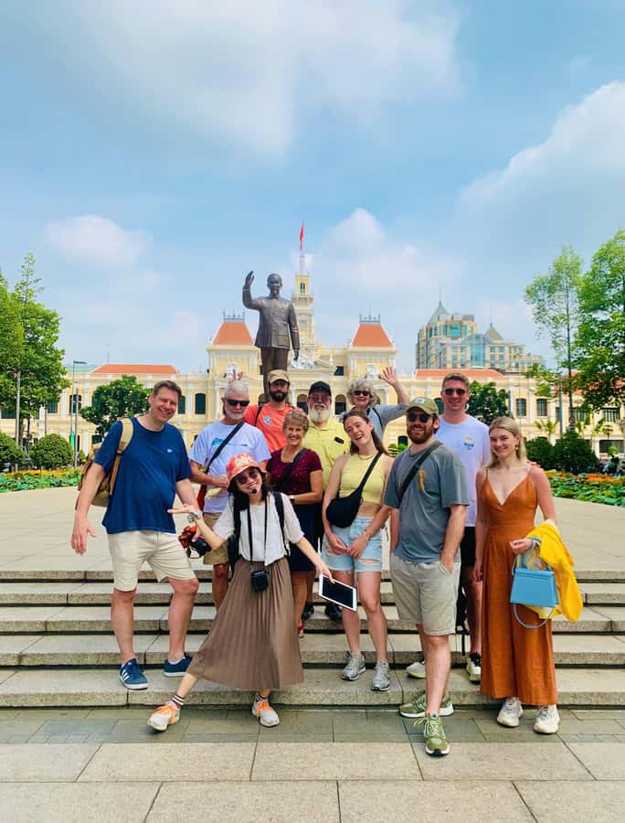 Ho Chi Minh City: Downtown Walking Tour with Local - Saigon Central Post Office and the Book Street stop