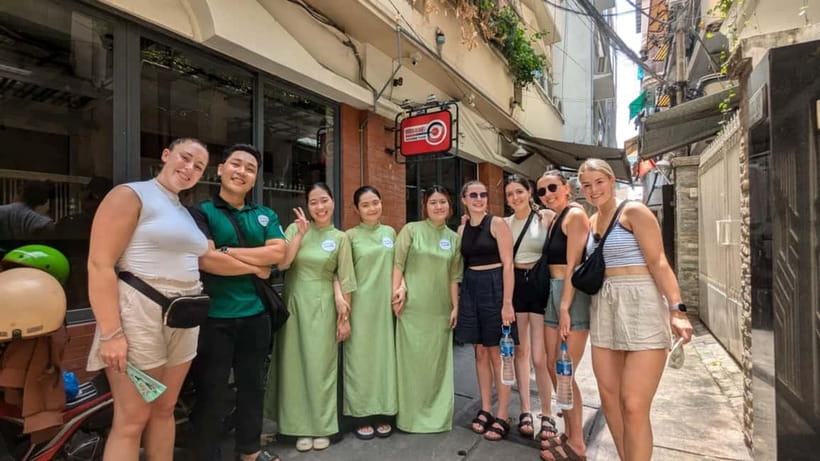 Ho Chi Minh City: Motorbike Street Food Tour - 12 Tastings - Why the motorbike format works so well