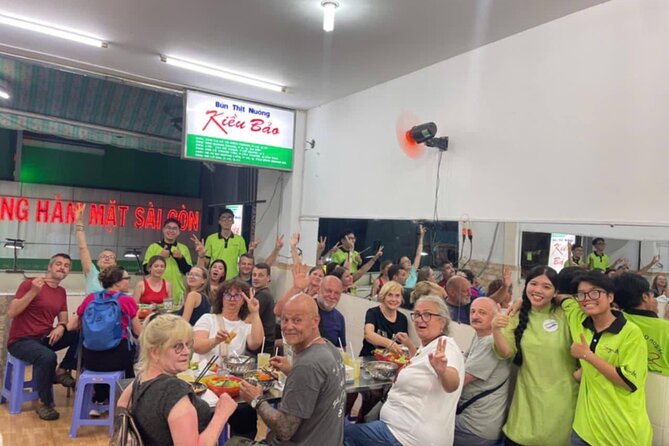 Ho Chi Minh City: Motorbike Street Food Tour with 12 Tastings - Fifth stop: drinks that cool down the evening