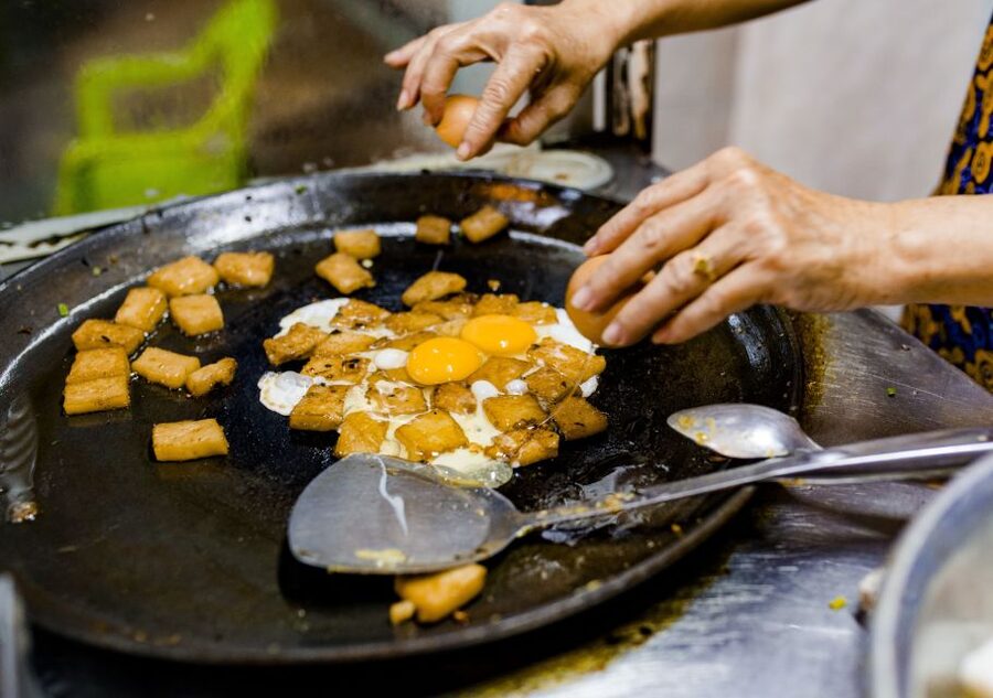 Ho Chi Minh City: Private Street Food Evening Walking Tour - Seafood alley and the evening’s heaviest courses