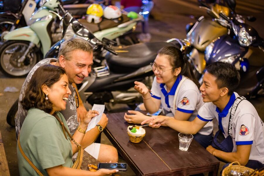 Ho Chi Minh City: Private Street Food Motorbike Tour - Who should book this four-hour night ride?