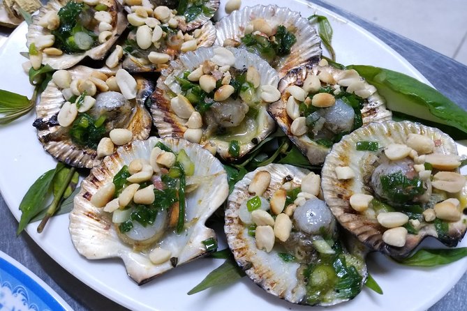 Ho Chi Minh City’s most delicious street food tour by motorbike - Stop three: dinner in Phú Nhuận