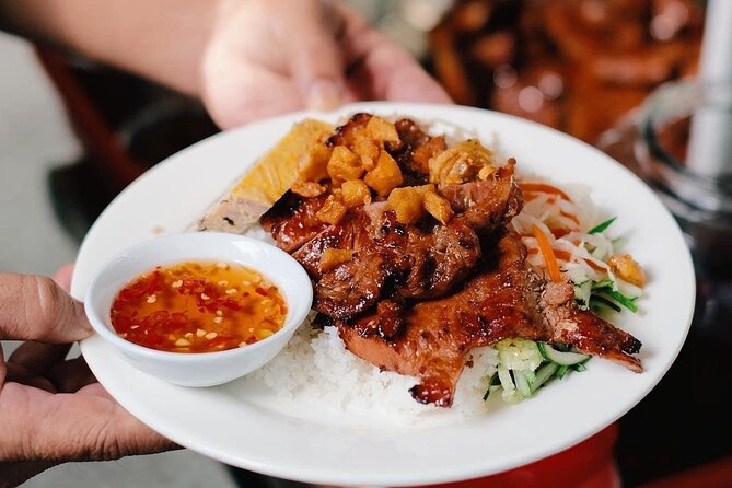 Ho Chi Minh City Signature Local Street Food by scooter Tour - Nguyen Thien Thuat Apartment Buildings, a window into ordinary life