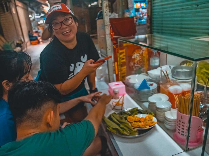 Ho Chi Minh City: Street Foodie Night Cycling Tour - Why cycling is a smart way to eat in Saigon