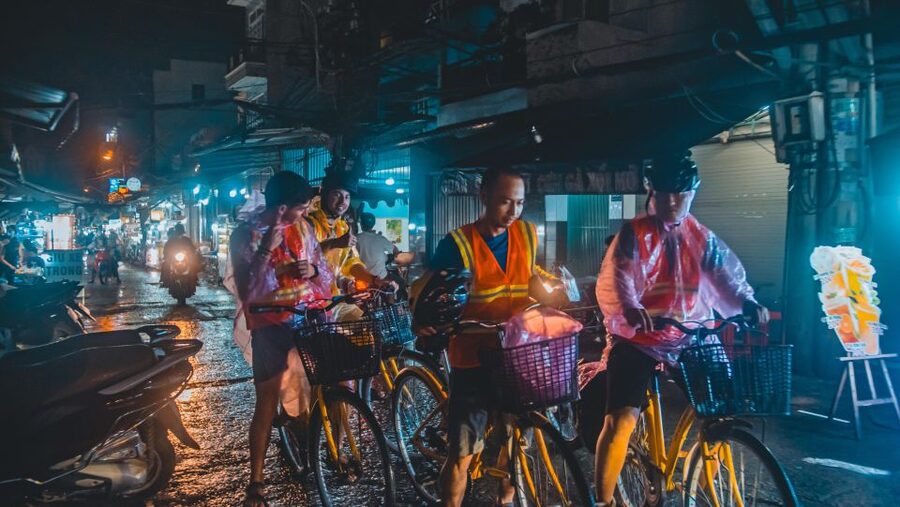Ho Chi Minh City: Street Foodie Night Cycling Tour - What the $50 price includes