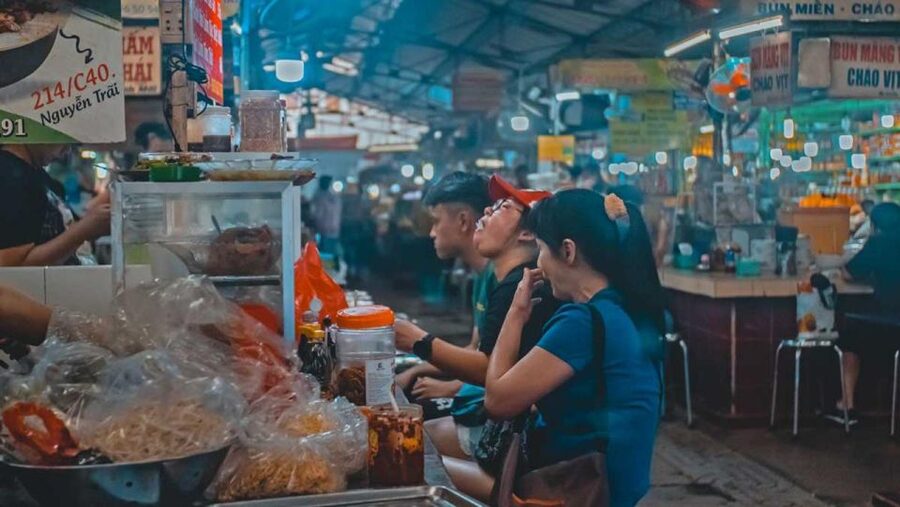 Ho Chi Minh City: Street Foodie Night Cycling Tour - Safety, comfort, and physical demands