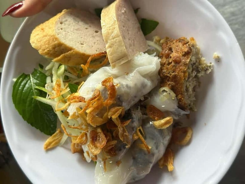 Ho Chi Minh City: Super Niche Walking Street Food Tour - Who should book, and who should think twice