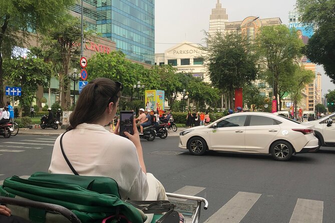 Ho Chi Minh City with Street Food Tour by Cyclo - Independence Palace: a history stop from the outside