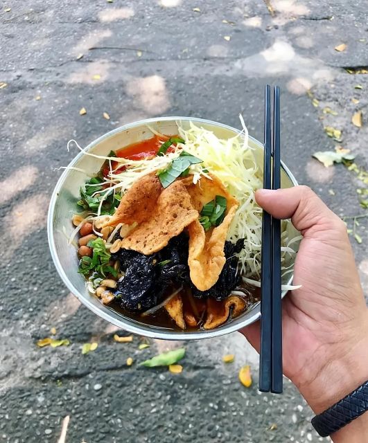 Ho Chi Minh: Original Walking Street Food Tour with Foodies - What the $28 price really covers