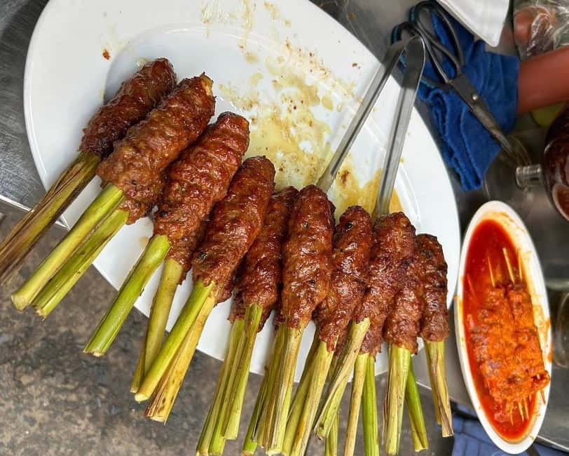 Ho Chi Minh: Original Walking Street Food Tour with Foodies - Bánh mì, bánh xèo, and bò lá lốt