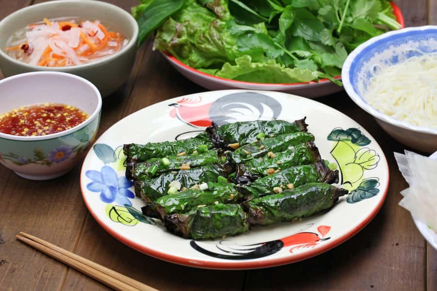 Ho Chi Minh: Saigon Street Food Walking Tour - Three dishes that show different sides of Vietnamese food