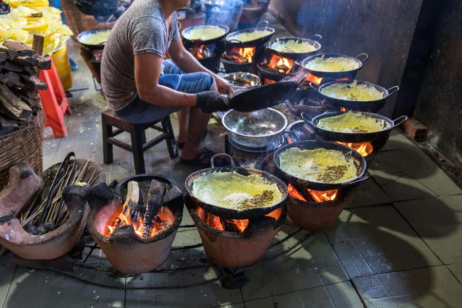 Ho Chi Minh: Saigon Street Food Walking Tour - Ending with Vietnamese coffee or local beer