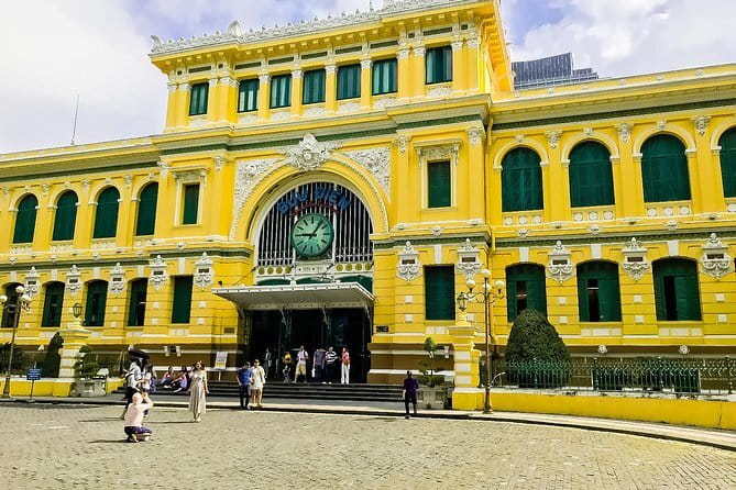 Ho Chi Minh Street Food & City Sights with Local Female Guide - Traffic, timing, and comfort