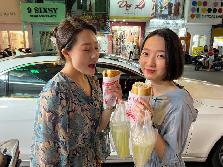 Ho Chi Minh: Street Food Experience in Saigon by Walking - The old apartment and Saigon after dark