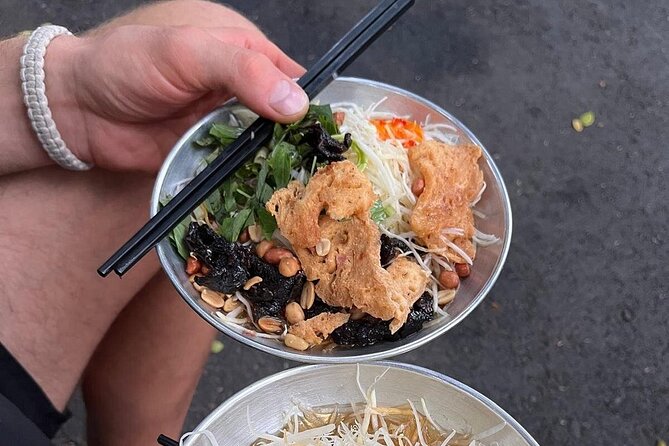 Ho Chi Minh Street Food Tour With Young Local (Safe & Authentic) - Dừa tắc, a cool drink between food stops