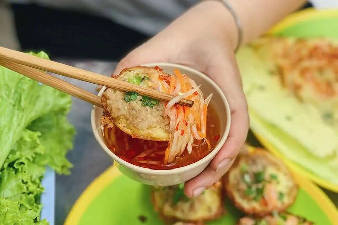 Ho Chi Minh Walking Street Food Tour (Safe & Fun) - Ho Thi Ky Flower Market after dark