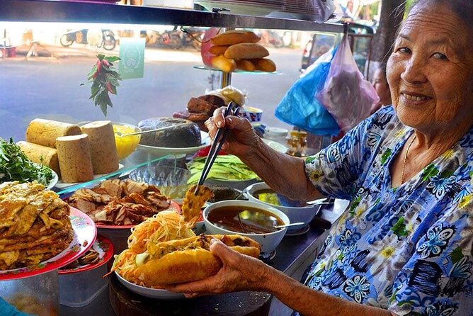 Hoi An Ancient Town - Night Market Street Food Walking Tours - What the four-hour evening looks like