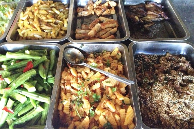 Hoi An at Sunset: Authentic Local Street Food Tour - How much food do you really get?