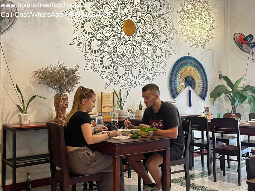 Hoi an food tour with 8 different street food tasting - Walking the old town to Hoi An Central Market