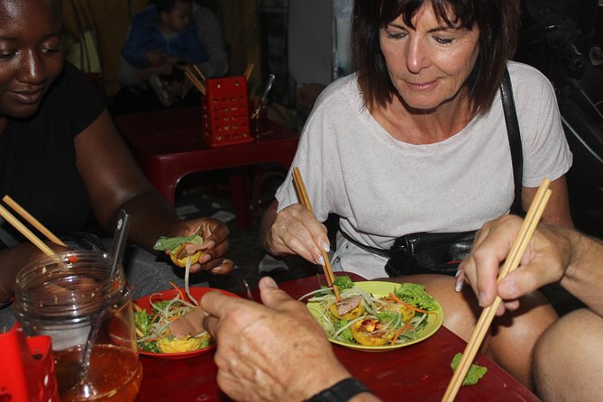 Hoi An Half-Day Street Food Guided Tour - HFE - Meeting the woman linked to black sesame pudding