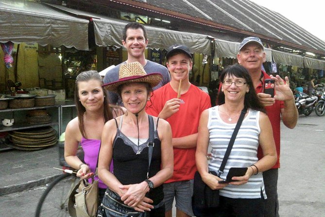 Hoi An Half-Day Street Food Guided Tour - HFE - Ten stops, not one long restaurant meal