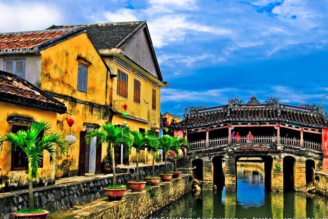 Hoi An Night Market - Ancient Town street food tours by Night - White rose dumplings and Hoi An specialties