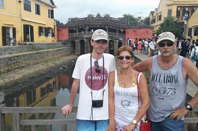 Hoi An Night Market with Hoi an walking Tour , Colourful Lanterns, Boat Ride - Why Hoi An works best after sunset
