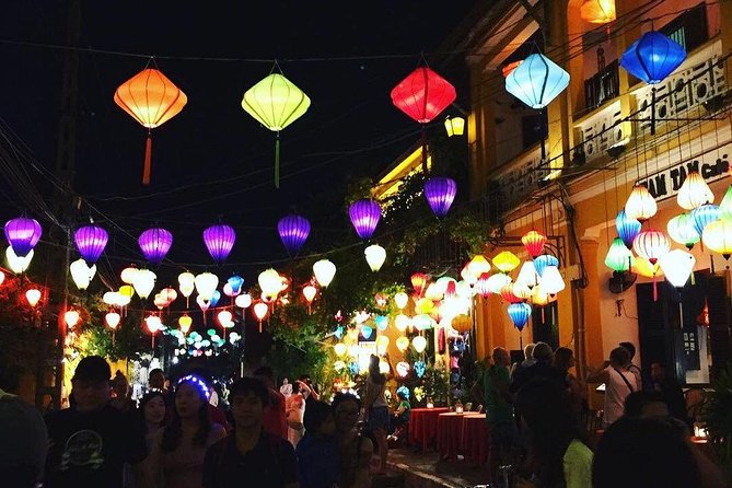 Hoi An Night Market with Hoi an walking Tour , Colourful Lanterns, Boat Ride - The Hoai River sampan ride and floating lanterns