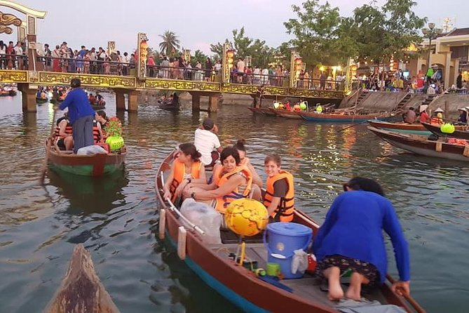 Hoi An Nightlife Tour with Hoi An Ancient Walking Tour, Boat Ride, Night Market - The Japanese Covered Bridge in 15 minutes