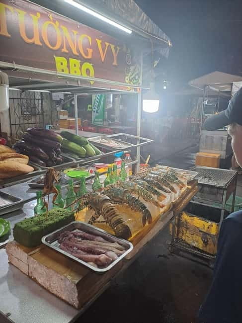 Hoi An Street Food, night market and lantern boat ride - Who should book this evening