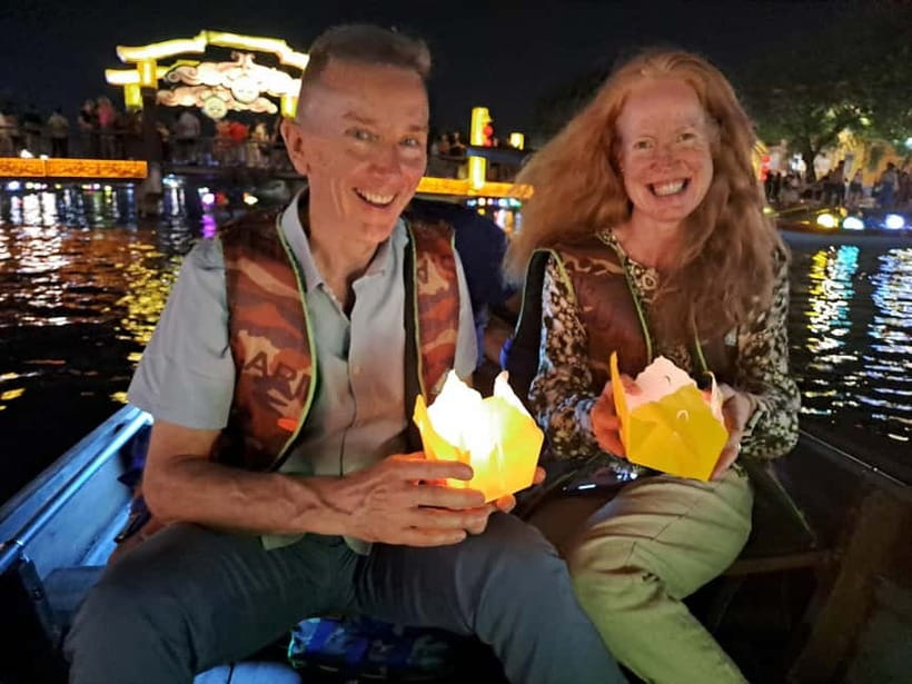 Hoi An Street Food, night market and lantern boat ride - Meeting at Hoi An Museum and entering the local market