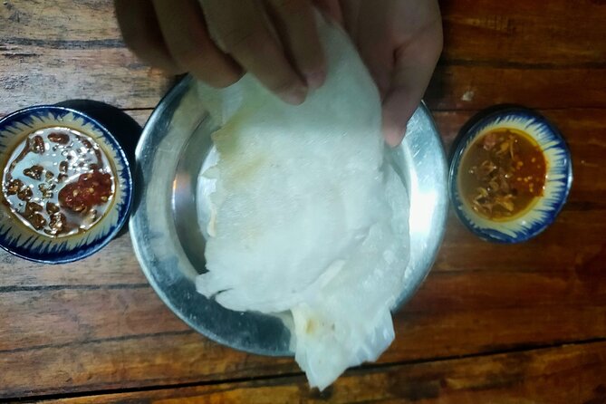 Hoi An street food tour - Cao Lau brings the signature Hoi An bowl