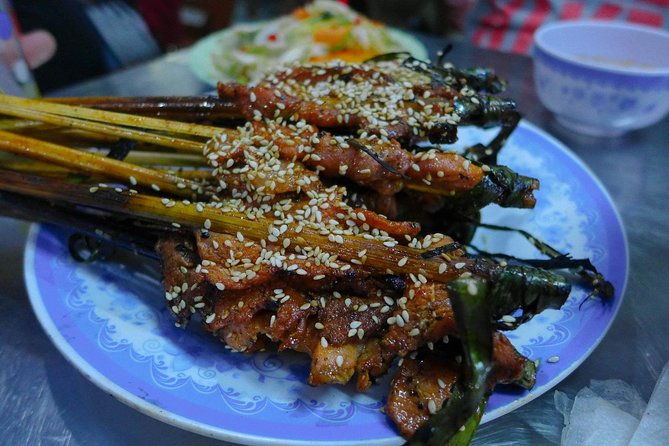 Hoi An Street Food Tour- Eat Like A Local - Hoi An chicken rice in the Ancient Town