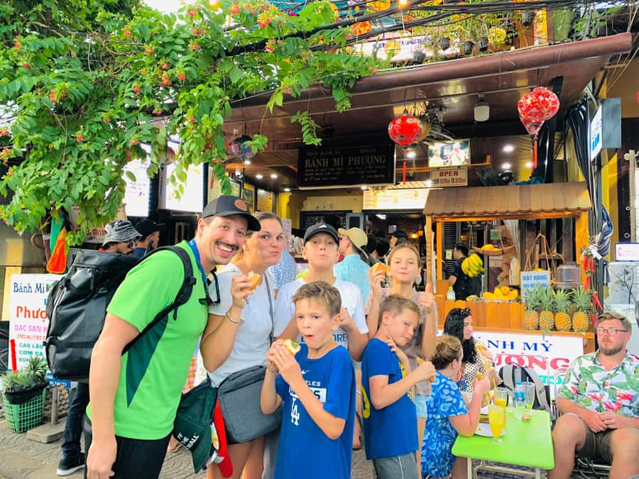 Hoi An Street Food Tour with Locals - Bánh xèo brings the crunch