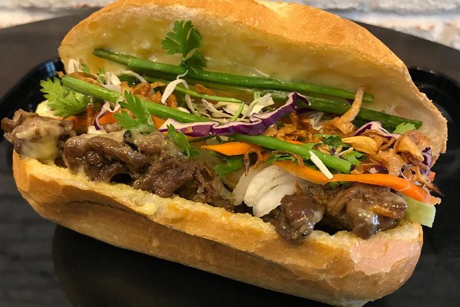 Hoi An Street Food Walking Tour with Tastings - Guides who turn food into local stories