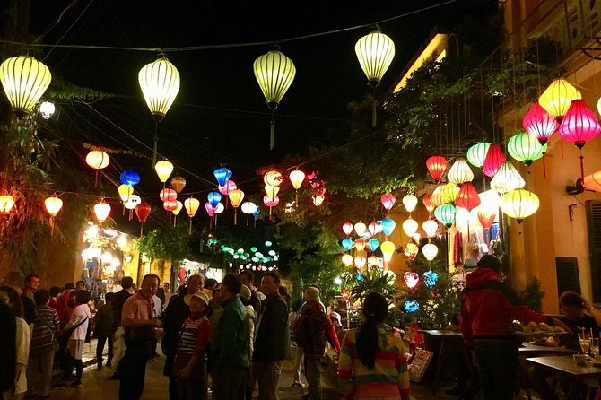 Hoi An Walking Tour with Night market, Colourful Lanterns,Boat Ride(PrivateTour) - Why an evening tour works well in Hoi An