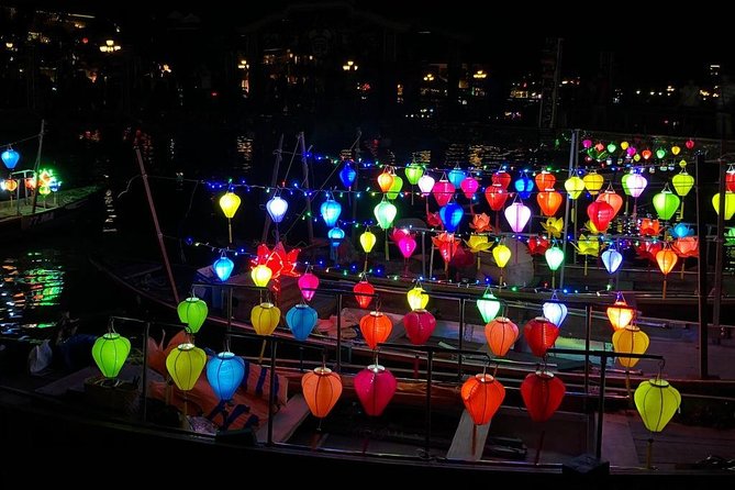 Hoi An Walking Tour with Night market, Colourful Lanterns,Boat Ride(PrivateTour) - The 20-minute sampan ride on the Hoai River