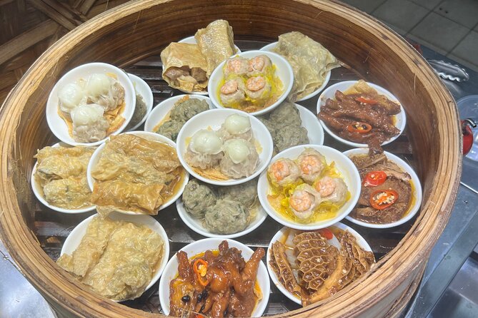 Hong Kong Private Food Tour with Michelin Street Food - Zha leung and rice culture at Chung Kee Congee